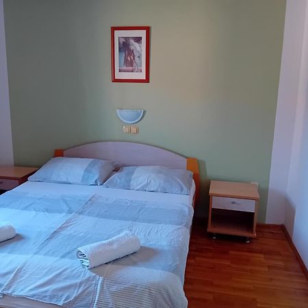 Apartmani Ana I Predrag Lopar Szoba fotó